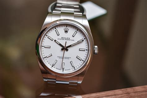 Rolex Oyster Perpetual 39mm 114300 Rolex Watch Review